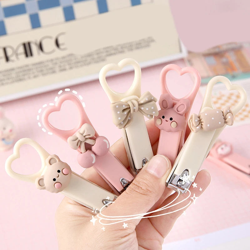 Mini Cartoon heart shaped Nail Clippers (Anti‑Splash, Folding)